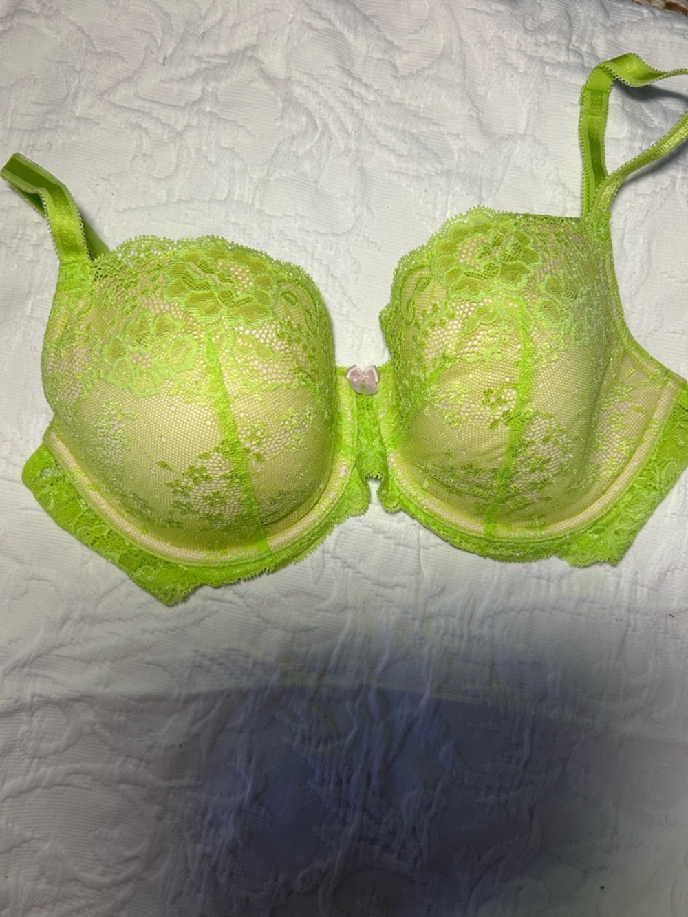 Victoria's Secret Neon Lime Lace Underwire Bra